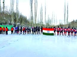 खेलो इंडिया आइस हॉकी टूर्नामेंट का आरंभ कारगिल में हुआ