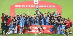 मुंबई सिटी FC ने जीती ISL लीग फुटबॉल विजेता शील्ड